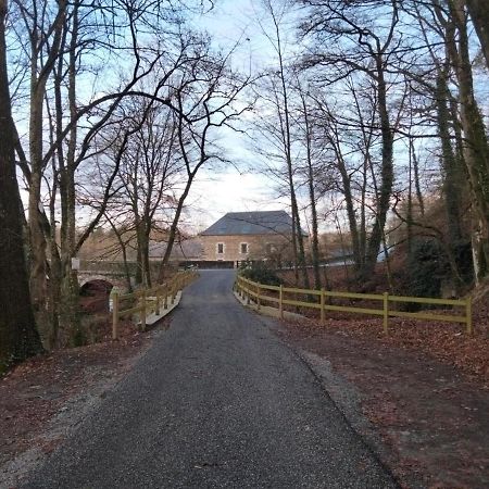 Le Moulin De Bretigneul Bed & Breakfast Saint-Aubin-des-Landes Екстериор снимка